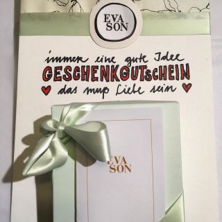 Falls euch der Lockdown kalt erwischt hat und es noch leere Stellen unter dem Weihnachtsbaum gibt, ist evtl unser EVA SON Geschenk Gutschein eine gute Idee. Wir schicken ihn euch gerne. Kontaktiert uns einfach per DM/PN.
#unbezahltewerbung #shoplocal #shopsmall #retrofashion #greenfashion #englishfashion #netherlandfashion #gutschein #weihnachtsgeschenke