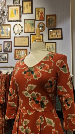 👢🍁🔥#seasaltcornwall  #kinglouie 

#newcollection #autumn #shoplocal #Leipzig #leipzigcity #butique #nachhaltigkeit #farben #reeloftheday #britishfashion #glove #vintage #retro #inspiration #vintagelove #oldschool #print #velvet #style #fashion #floral #herbst #herbstmode