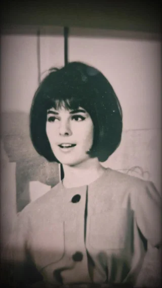 ⚘️💃✨️👗

#shoplocal #leipzig #handmade #belts #retro