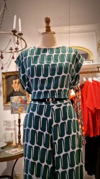 Neuer Zweiteiler in leuchtendem Emerald Grün 🥰✨️💚

#leipzig #shoplocal #zweiteiler #sommer #sommermode